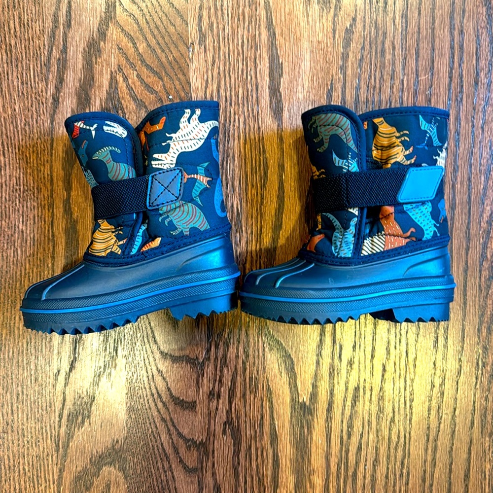 Excellent Condition Children’s Place Toddler Boy Blue Dino Snow Boots size 6